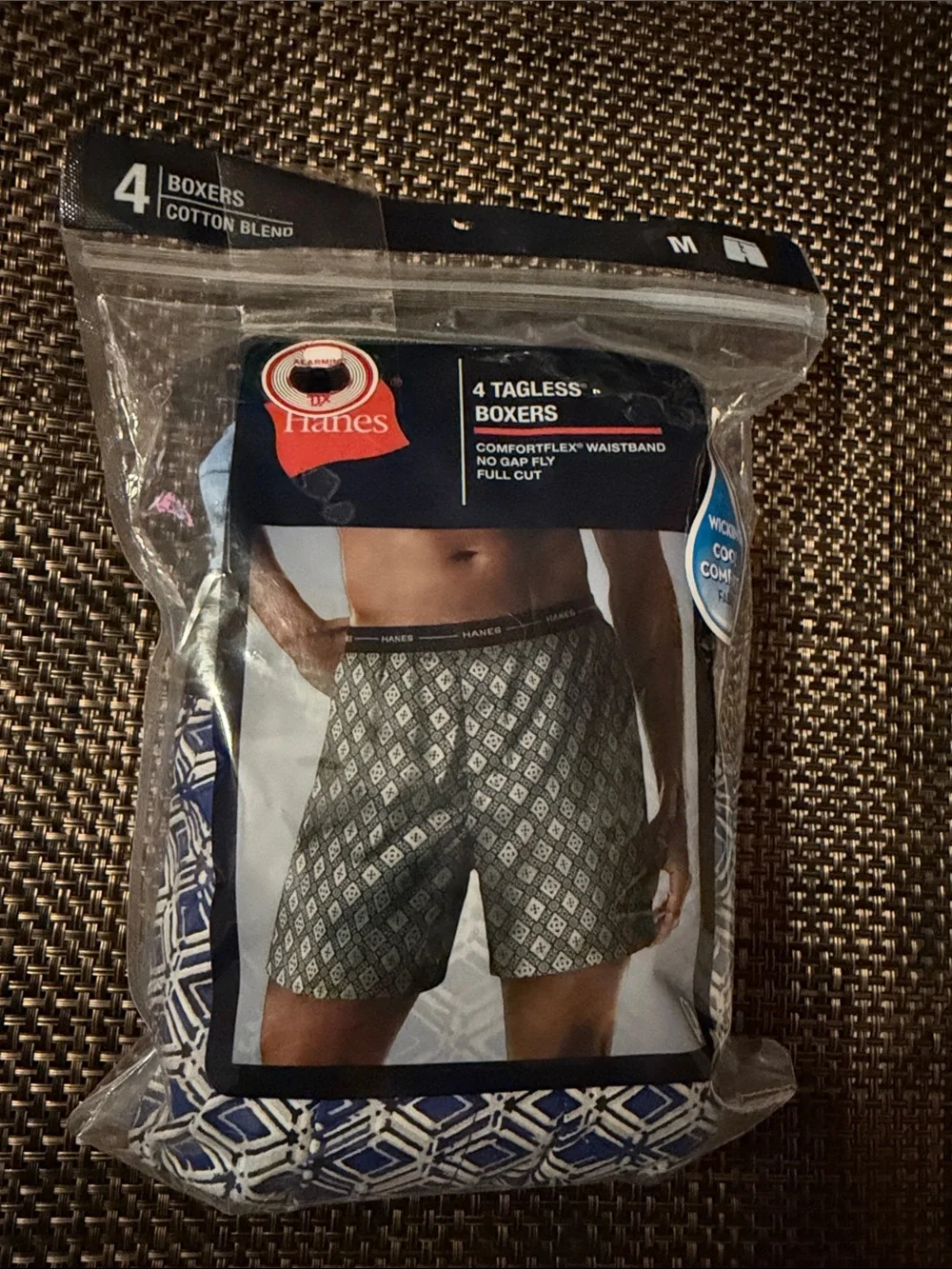 Hanes Men's 4-Pack Tagless Boxers - Blue Pattern Medium 32-34” JCBXY4